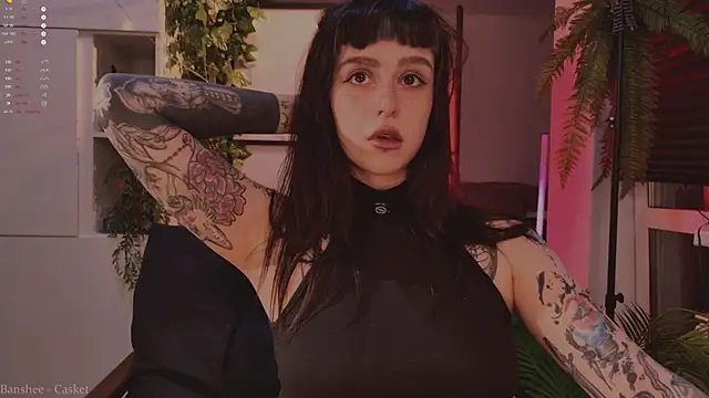 MichaellaMoon online show from 11.21.25