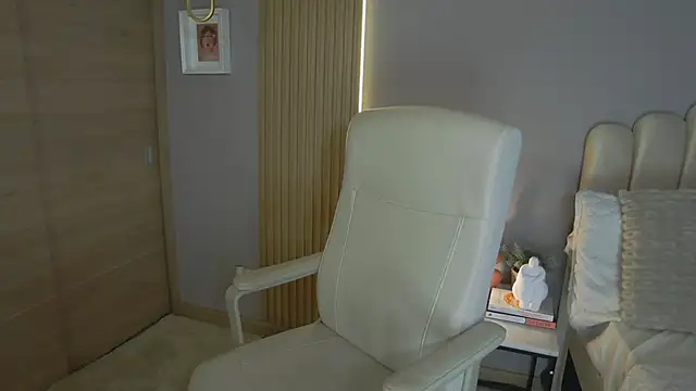 Alessia-miller  online show from 03.16.25