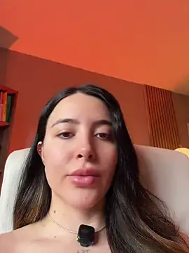 Snapshot of Alessia-miller_ chatting on 07.27.26 Alessia-miller online show from 07.27.26