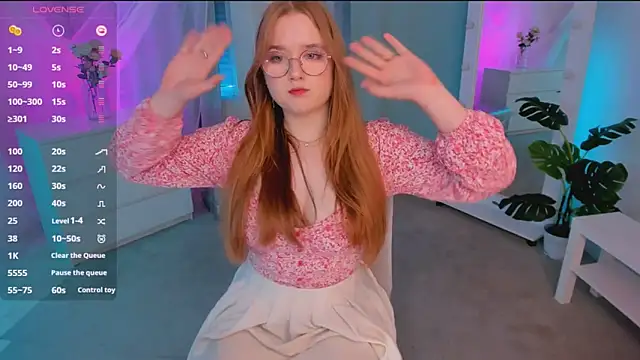 Snapshot of bonnie_wright chatting on 12.05.24 bonnie wright online show from 12.05.24