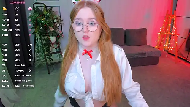 Snapshot of bonnie_wright chatting on 12.23.24 bonnie wright online show from 12.23.24