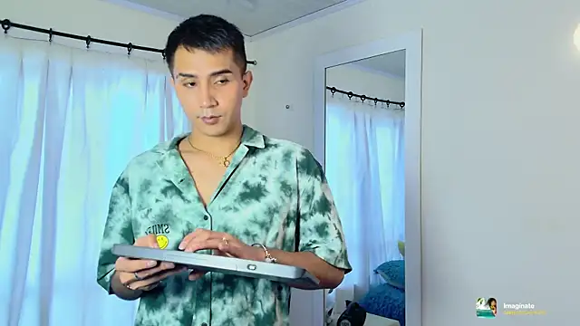 Chris Maddox online show from 11.06.25