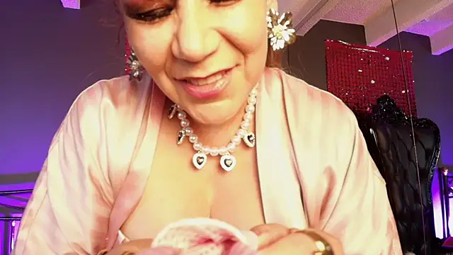 MelaniaKnauss online show from 12.02.25