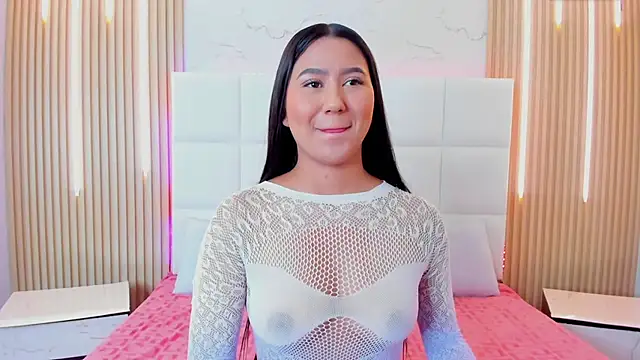 Iris Thompson  online show from 10.19.25