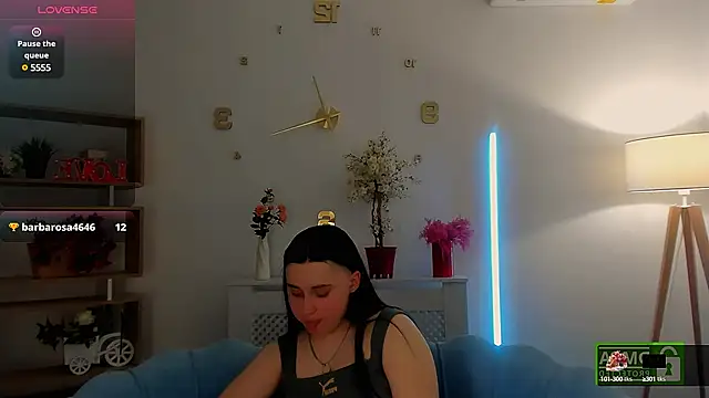 Dolly  Queen  online show from 02.22.25