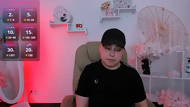 Dolly  Queen  online show from 03.20.25