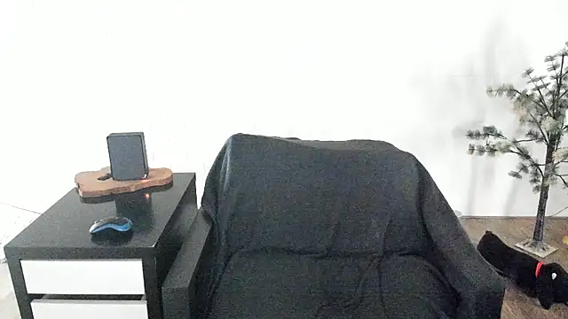 MendiPetite online show from 03.18.26