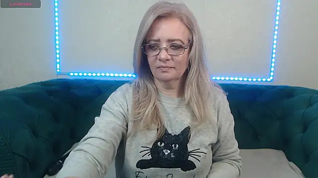 IvanaCharm online show from 02.15.25