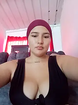 Celeste camila18 online show from 12.05.25