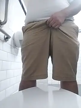 Snapshot of Whiper2024 chatting on 09.14.25 Whiper2024 online show from 09.14.25