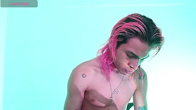 Snapshot of Jace_Quinn chatting on 12.05.24 Jace Quinn online show from 12.05.24