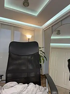 nicollefiorett online show from 11.20.25