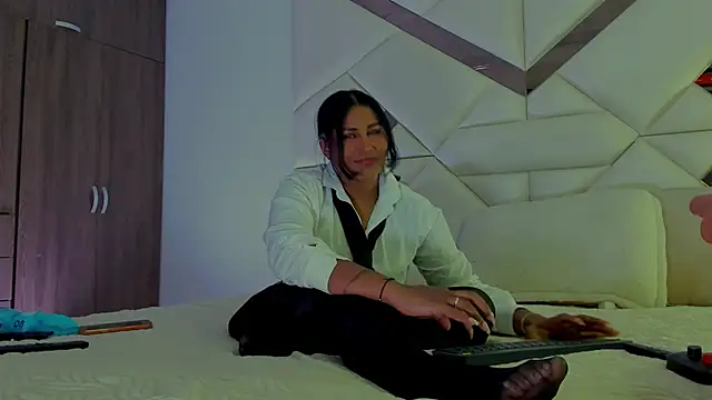 Snapshot of StormyButty18 chatting on 12.03.25 StormyButty18 online show from 12.03.25