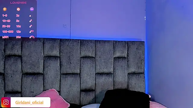 Liittle foxxxy online show from 02.02.25