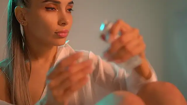 Mila May  online show from 09.13.25