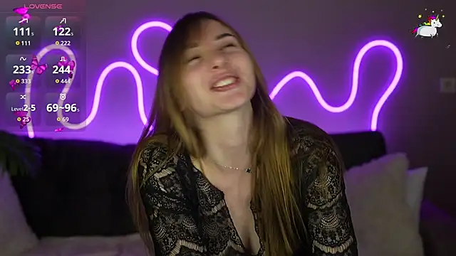 Snapshot of JennyyLuv chatting on 09.29.25 JennyyLuv online show from 09.29.25