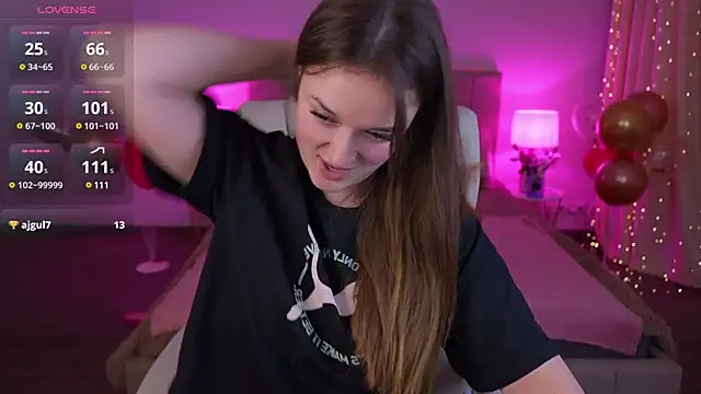 DonnaLustt online show from 02.14.25