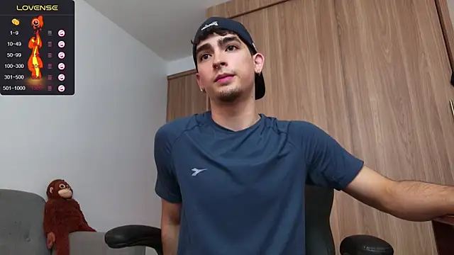 Snapshot of zenn_rush1 chatting on 12.15.24 zenn rush1 online show from 12.15.24