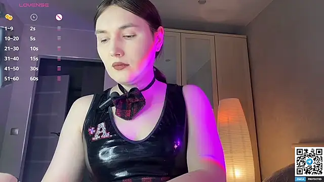 Maria Bowie online show from 02.06.26