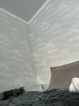 Snapshot of Miilania chatting on 12.13.24 Miilania online show from 12.13.24