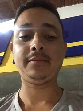 isacalejandroo online show from 12.27.24