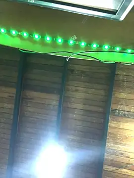 isacalejandroo online show from 12.29.24