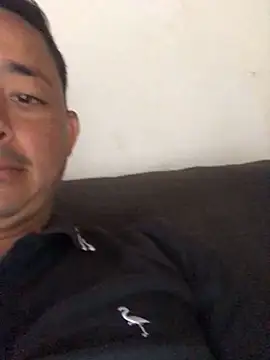 isacalejandroo online show from 01.14.25