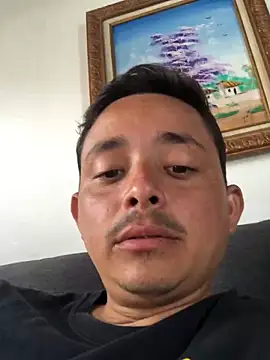 isacalejandroo online show from 01.15.25