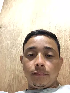 isacalejandroo online show from 01.24.25