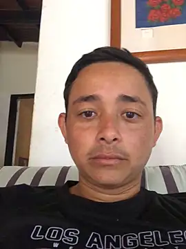 isacalejandroo online show from 01.29.25