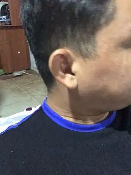 isacalejandroo online show from 03.01.25