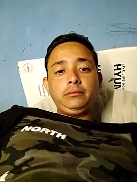 isacalejandroo online show from 03.22.25