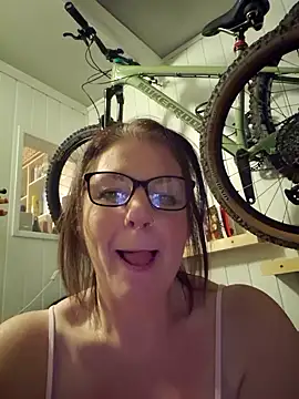 Snapshot of 420Curvybabe chatting on 12.31.24 420Curvybabe online show from 12.31.24