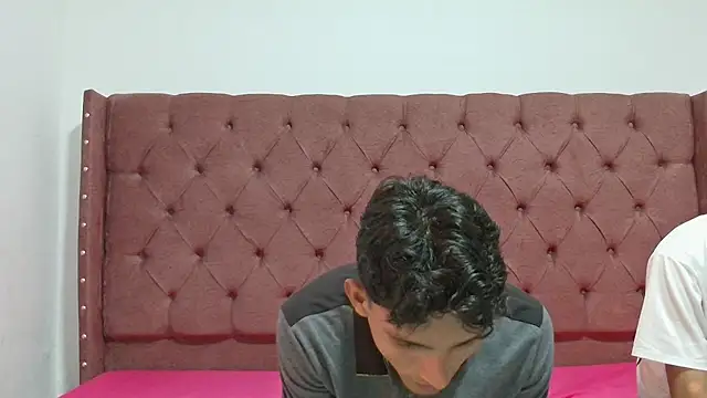 boys yourparty online show from 03.04.25