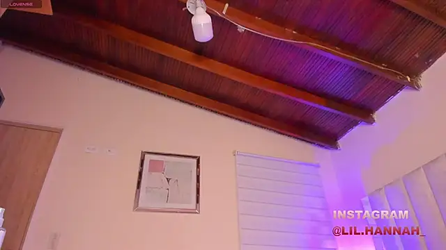 Snapshot of lil_hanna18 chatting on 12.15.24 lil hanna18 online show from 12.15.24