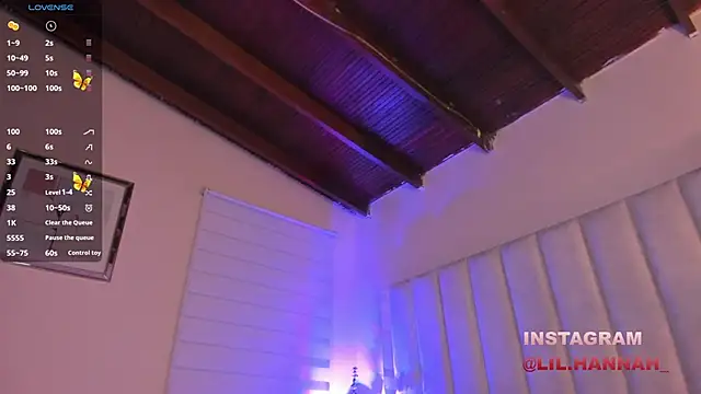 Snapshot of lil_hanna18 chatting on 12.28.24 lil hanna18 online show from 12.28.24