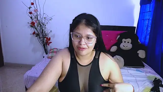 Snapshot of angel_barbie_1 chatting on 12.20.25 angel barbie 1 online show from 12.20.25