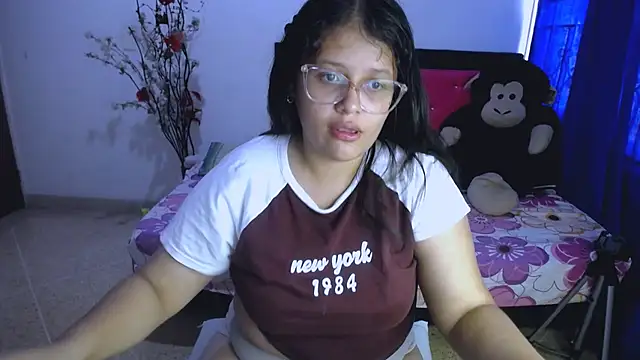 Snapshot of angel_barbie_1 chatting on 01.08.26 angel barbie 1 online show from 01.08.26