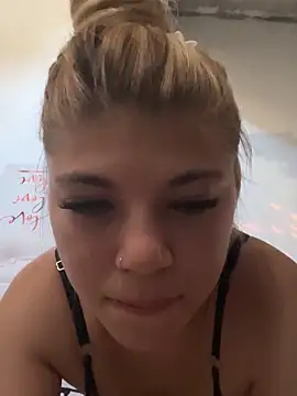 PEACHY439 online show from 02.20.25