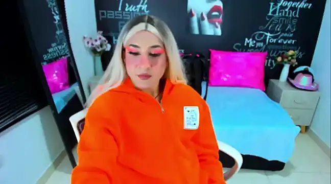 Snapshot of DarianaGia chatting on 12.02.24 DarianaGia online show from 12.02.24