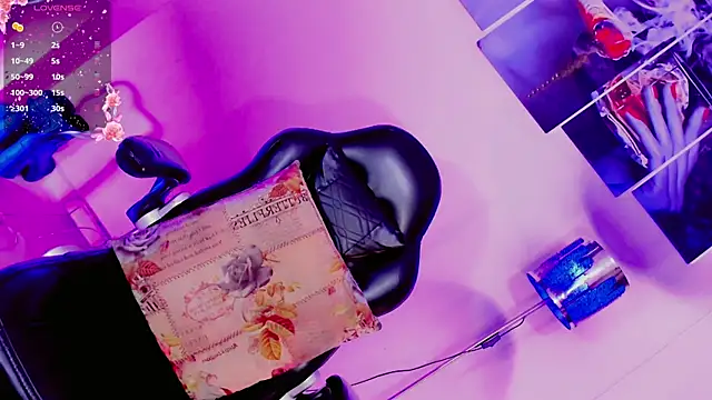 dollswit01 online show from 04.24.26