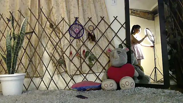  ella b online show from 03.20.25