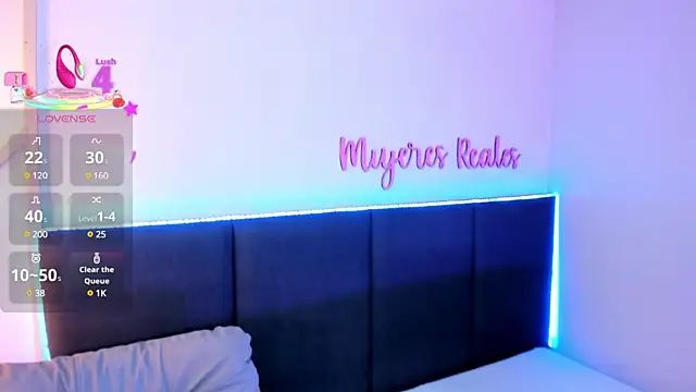 SophieHarris  online show from 03.12.25