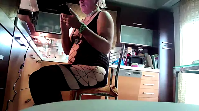 Kalia Cross online show from 01.19.26