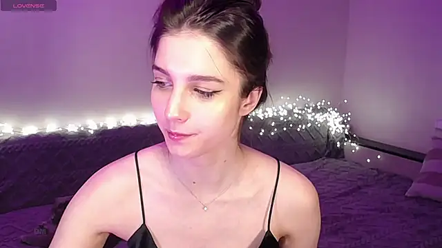 Abigail Wills online show from 11.22.25