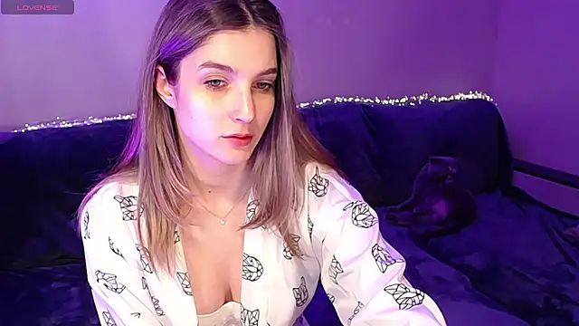 Abigail Wills online show from 04.08.26