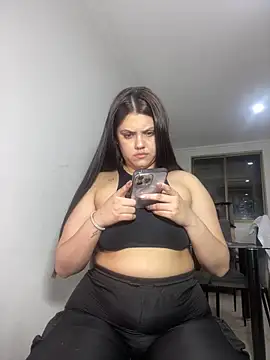 kimberlyhills1 online show from 12.17.24