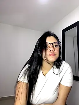 kimberlyhills1 online show from 10.10.25