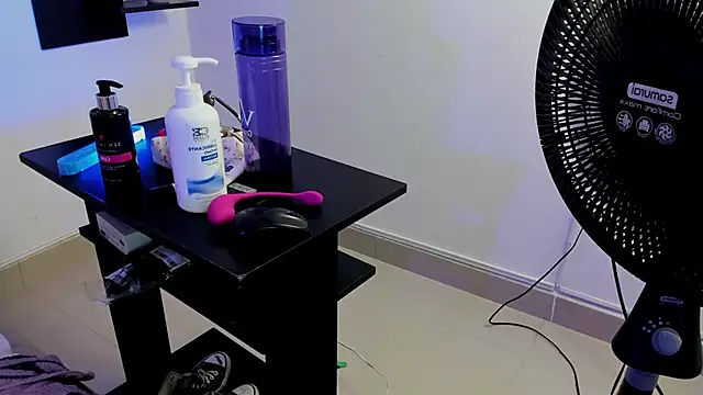 AlexaFoxy18 online show from 02.07.25