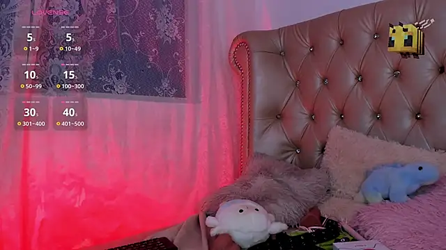 AlexaFoxy18 online show from 03.13.25